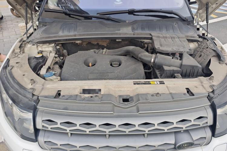 Used Land Rover Range Evoque 2014 2.0T 5-Door Luxury Edition Engine Bay