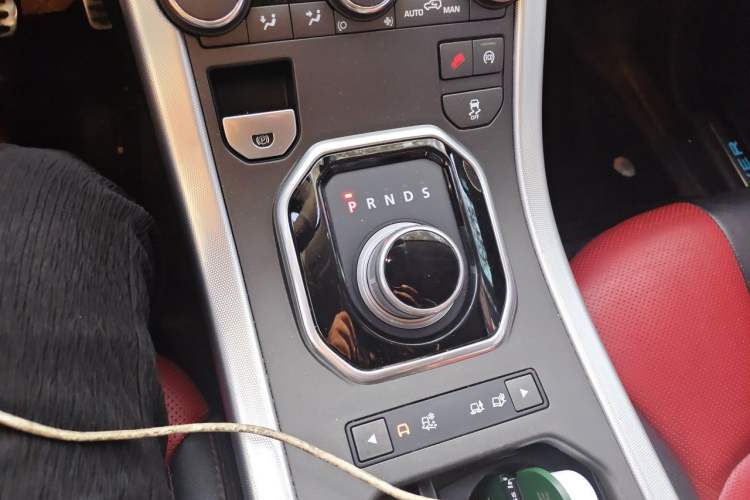 Used Land Rover Range Evoque 2014 2.0T 5-Door Ignite Edition Gear Lever