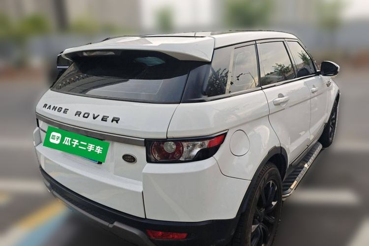 Used Land Rover Range Evoque 2014 2.0T 5-Door Luxury Edition Rear Right 45 Deg