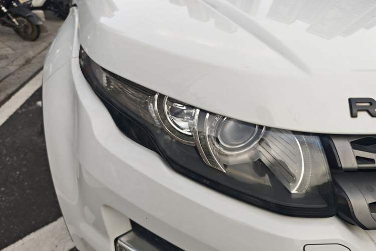 Used Land Rover Range Evoque 2014 2.0T 5-Door Luxury Edition Right Front Headlight