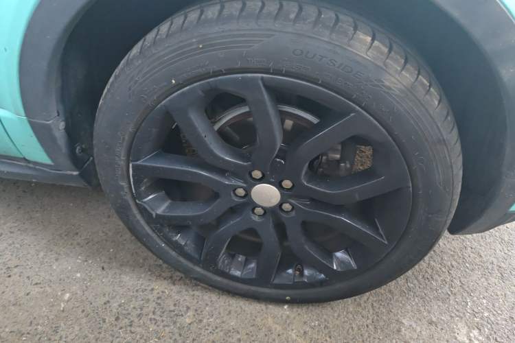 Used Land Rover Range Evoque 2014 2.0T 5-Door Ignite Edition Right Front Wheel Hub