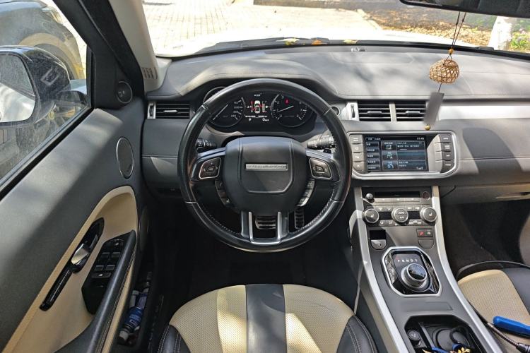 Used Land Rover Range Evoque 2014 2.0T 5-Door Ignite Edition Steering Wheel