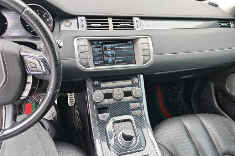 Used Land Rover Range Evoque 2014 2.0T 5-Door Ignite Edition Audio And AC Panel
