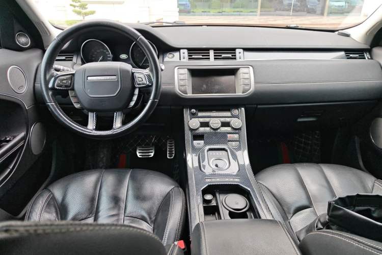 Used Land Rover Range Evoque 2014 2.0T 5-Door Ignite Edition Center Console
