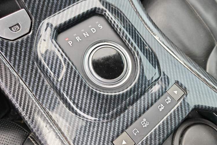 Used Land Rover Range Evoque 2014 2.0T 5-Door Ignite Edition Gear Lever