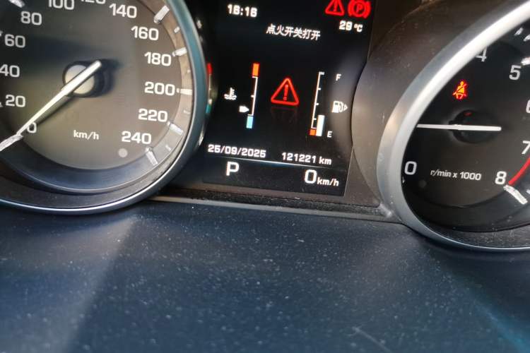 Used Land Rover Range Evoque 2014 2.0T 5-Door Ignite Edition Odometer Close Up