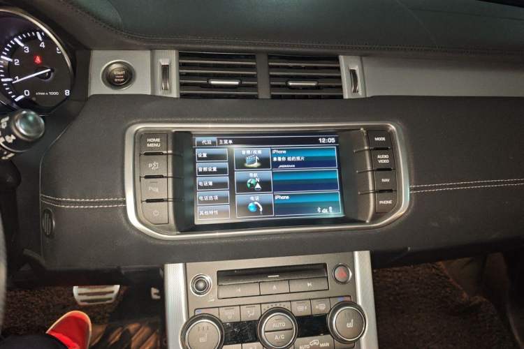 Used Land Rover Range Evoque 2014 2.0T 5-Door Ignite Edition Audio And AC Panel