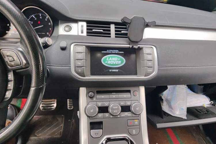 Used Land Rover Range Evoque 2014 2.0T 5-Door Ignite Edition Audio And AC Panel