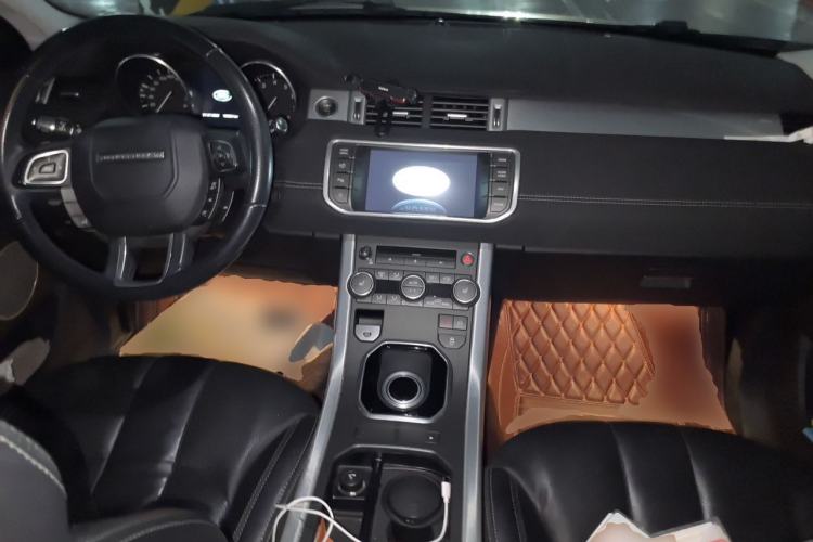 Used Land Rover Range Evoque 2014 2.0T 5-Door Ignite Edition Center Console