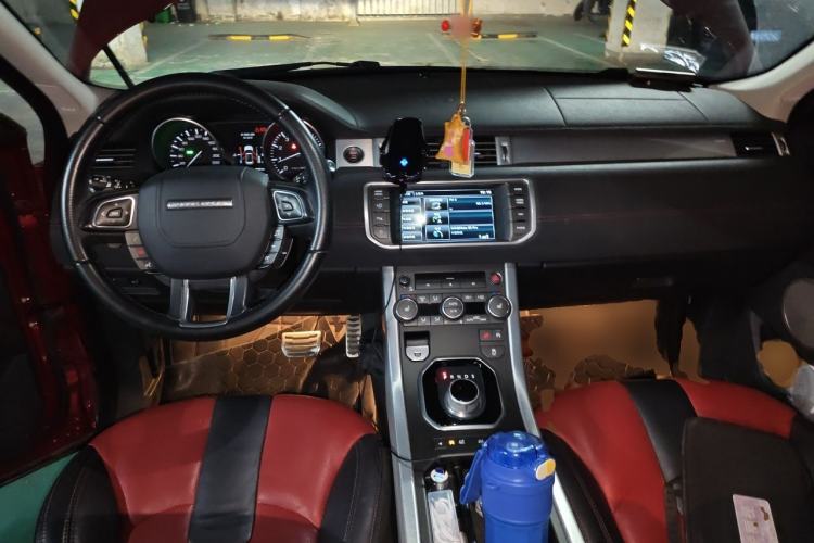 Used Land Rover Range Evoque 2014 2.0T 5-Door Ignite Edition Center Console