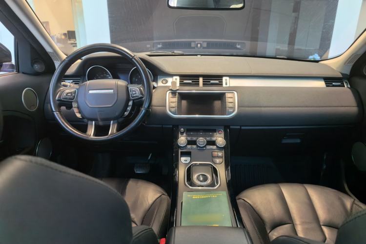 Used Land Rover Range Evoque 2014 2.0T 5-Door Luxury Edition Center Console