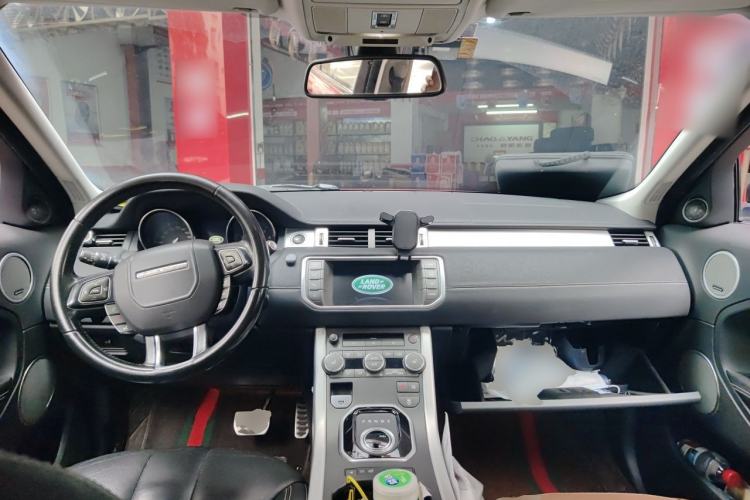 Used Land Rover Range Evoque 2014 2.0T 5-Door Ignite Edition Center Console