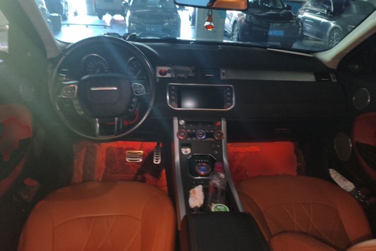Used Land Rover Range Evoque 2014 2.0T 5-Door Ignite Edition Center Console