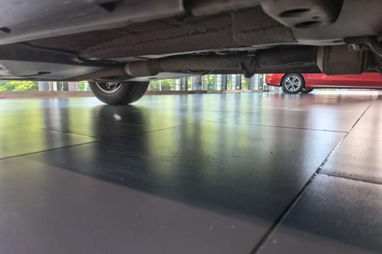Used Land Rover Range Evoque 2014 2.0T 5-Door Luxury Edition Chassis Front Right
