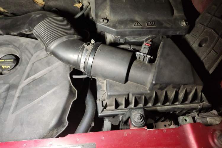 Used Land Rover Range Evoque 2014 2.0T 5-Door Ignite Edition Engine Bay Left