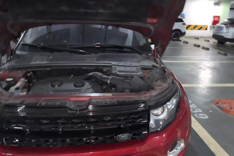 Used Land Rover Range Evoque 2014 2.0T 5-Door Ignite Edition Engine Bay Left