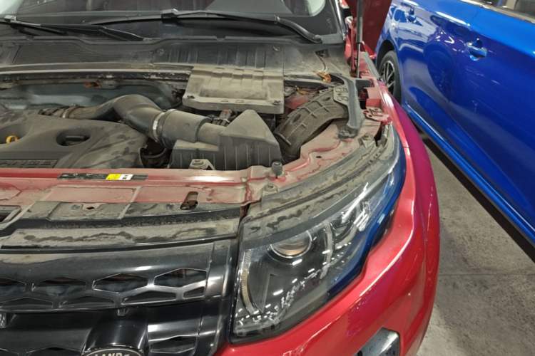 Used Land Rover Range Evoque 2014 2.0T 5-Door Christmas Limited Edition Engine Bay Left
