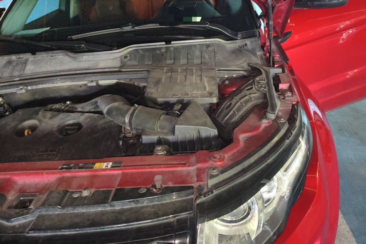 Used Land Rover Range Evoque 2014 2.0T 5-Door Ignite Edition Engine Bay Left