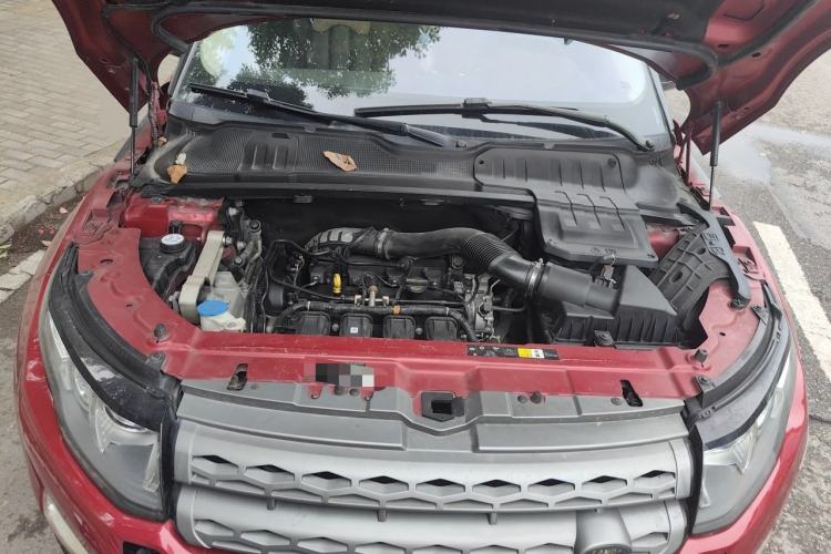 Used Land Rover Range Evoque 2014 2.0T 5-Door Luxury Edition Engine Bay
