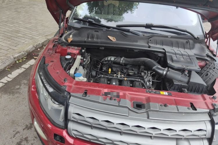 Used Land Rover Range Evoque 2014 2.0T 5-Door Luxury Edition Engine Bay Right