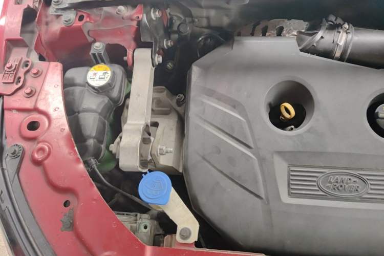 Used Land Rover Range Evoque 2014 2.0T 5-Door Ignite Edition Engine Bay Right
