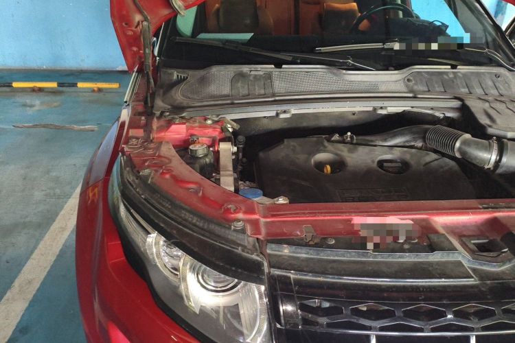 Used Land Rover Range Evoque 2014 2.0T 5-Door Ignite Edition Engine Bay Right