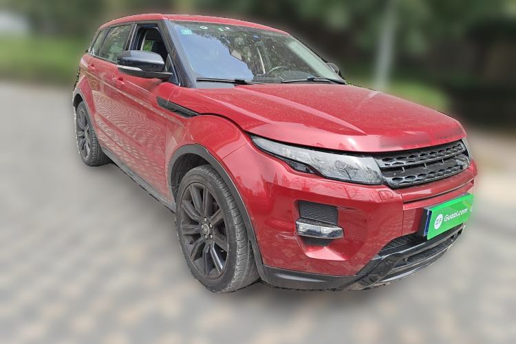 Used Land Rover Range Evoque 2014 2.0T 5-Door Christmas Limited Edition Front Right 45 Deg