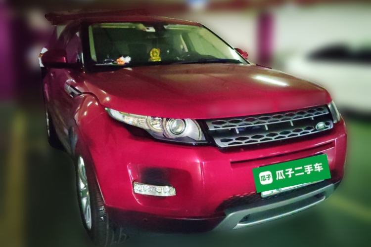 Used Land Rover Range Evoque 2014 2.0T 5-Door Luxury Edition Front Right 45 Deg