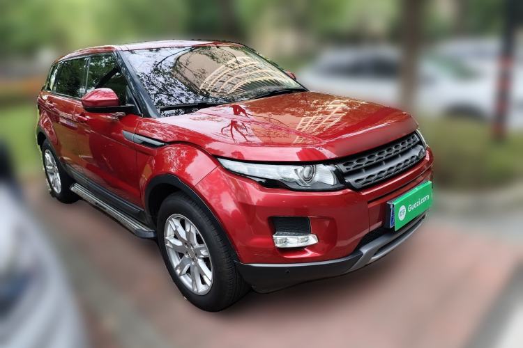 Used Land Rover Range Evoque 2014 2.0T 5-Door Luxury Edition Front Right 45 Deg