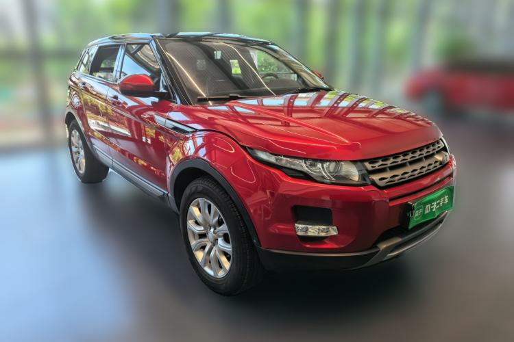 Used Land Rover Range Evoque 2014 2.0T 5-Door Luxury Edition Front Right 45 Deg