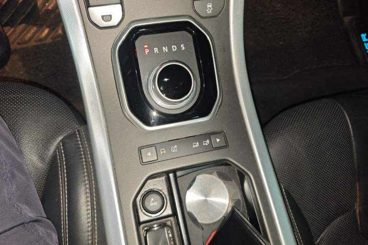 Used Land Rover Range Evoque 2014 2.0T 5-Door Ignite Edition Gear Lever