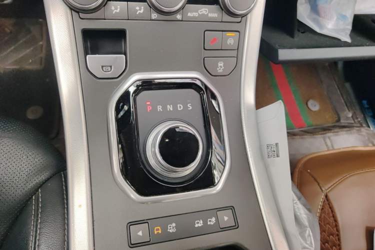 Used Land Rover Range Evoque 2014 2.0T 5-Door Ignite Edition Gear Lever