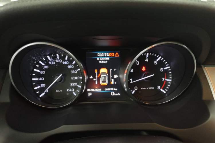 Used Land Rover Range Evoque 2014 2.0T 5-Door Christmas Limited Edition Instrument Cluster