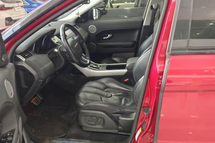 Used Land Rover Range Evoque 2014 2.0T 5-Door Ignite Edition Interior 1