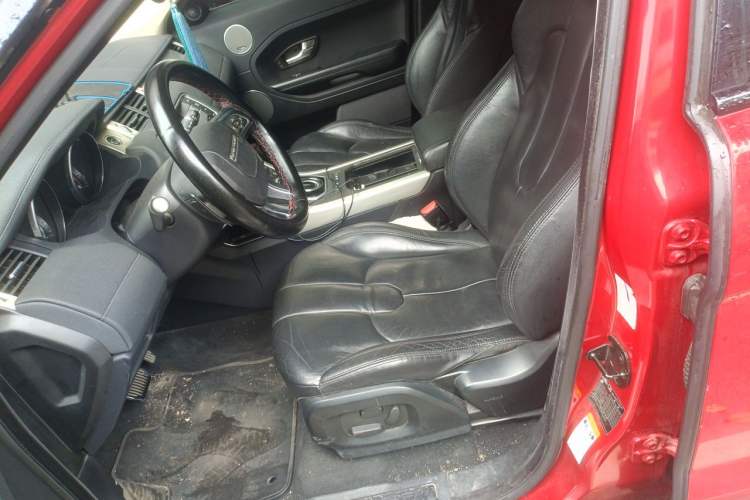 Used Land Rover Range Evoque 2014 2.0T 5-Door Luxury Edition Left Front Seat