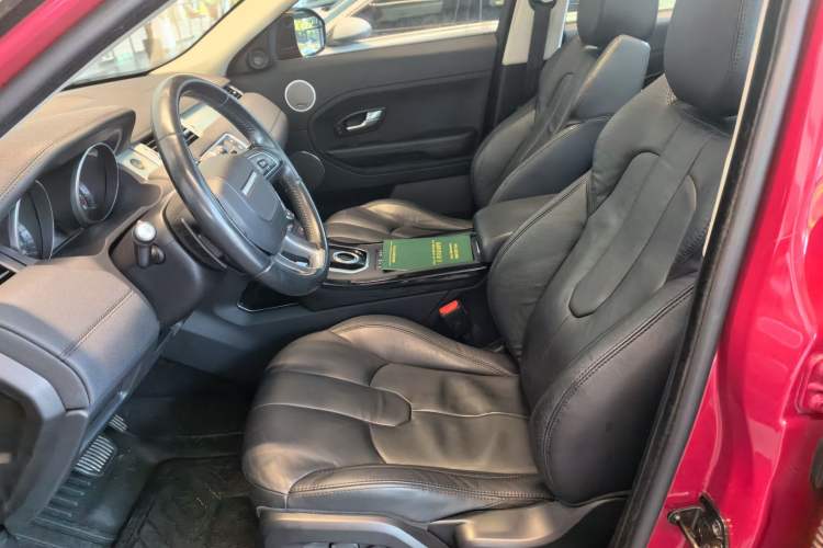 Used Land Rover Range Evoque 2014 2.0T 5-Door Luxury Edition Left Front Seat