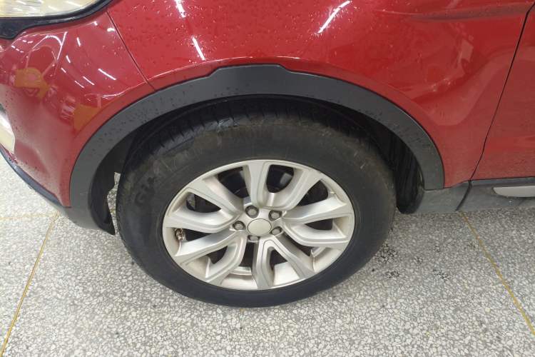 Used Land Rover Range Evoque 2014 2.0T 5-Door YAOZHEN Edition Left Front Wheel Hub