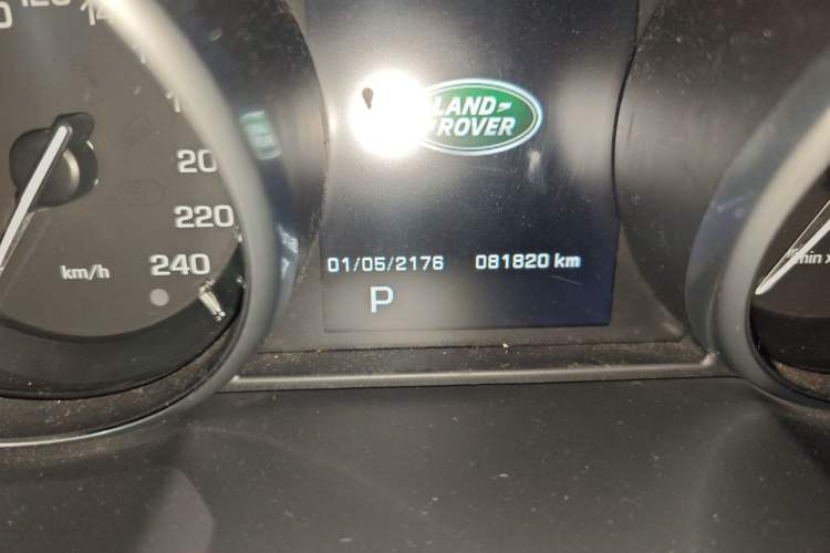 Used Land Rover Range Evoque 2014 2.0T 5-Door Ignite Edition Odometer Close Up