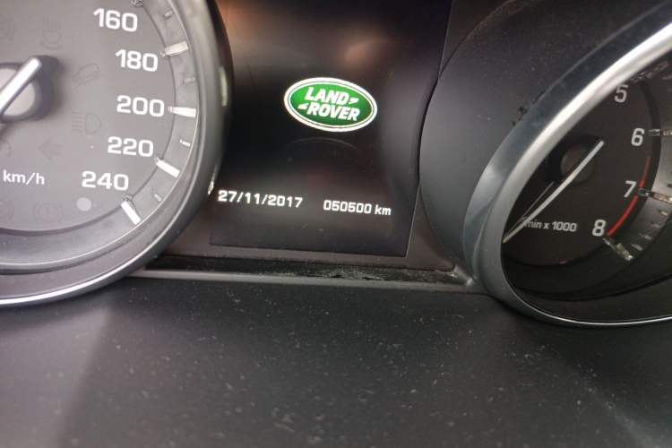 Used Land Rover Range Evoque 2014 2.0T 5-Door Ignite Edition Odometer Close Up