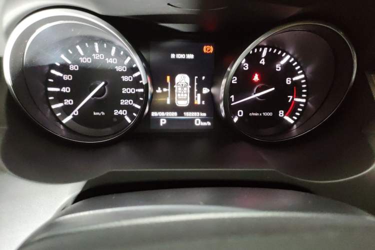 Used Land Rover Range Evoque 2014 2.0T 5-Door Ignite Edition Odometer Close Up