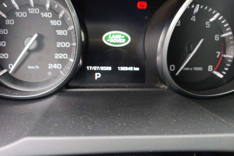 Used Land Rover Range Evoque 2014 2.0T 5-Door Ignite Edition Odometer Close Up
