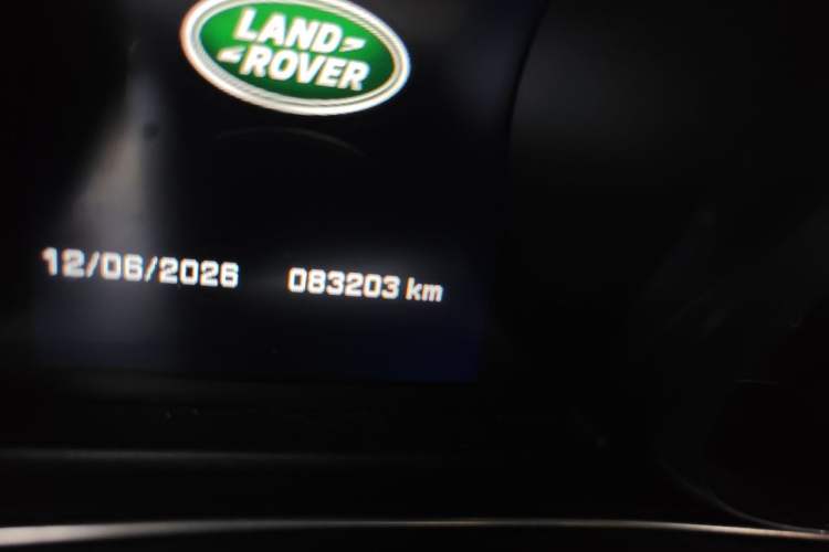 Used Land Rover Range Evoque 2014 2.0T 5-Door YAOZHEN Edition Odometer Close Up