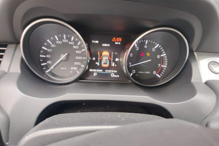 Used Land Rover Range Evoque 2014 2.0T 5-Door Ignite Edition Odometer Close Up