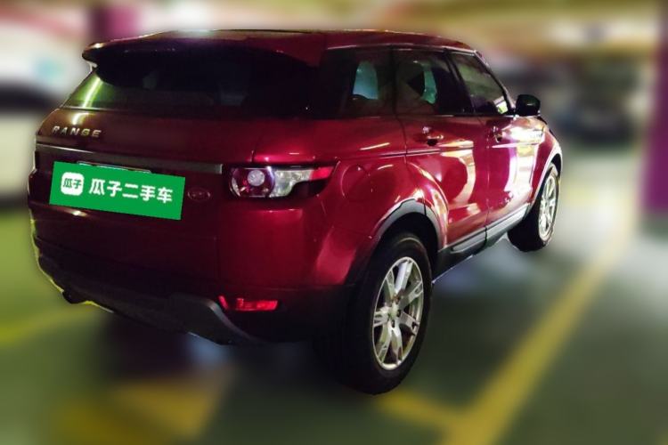 Used Land Rover Range Evoque 2014 2.0T 5-Door Luxury Edition Rear Right 45 Deg