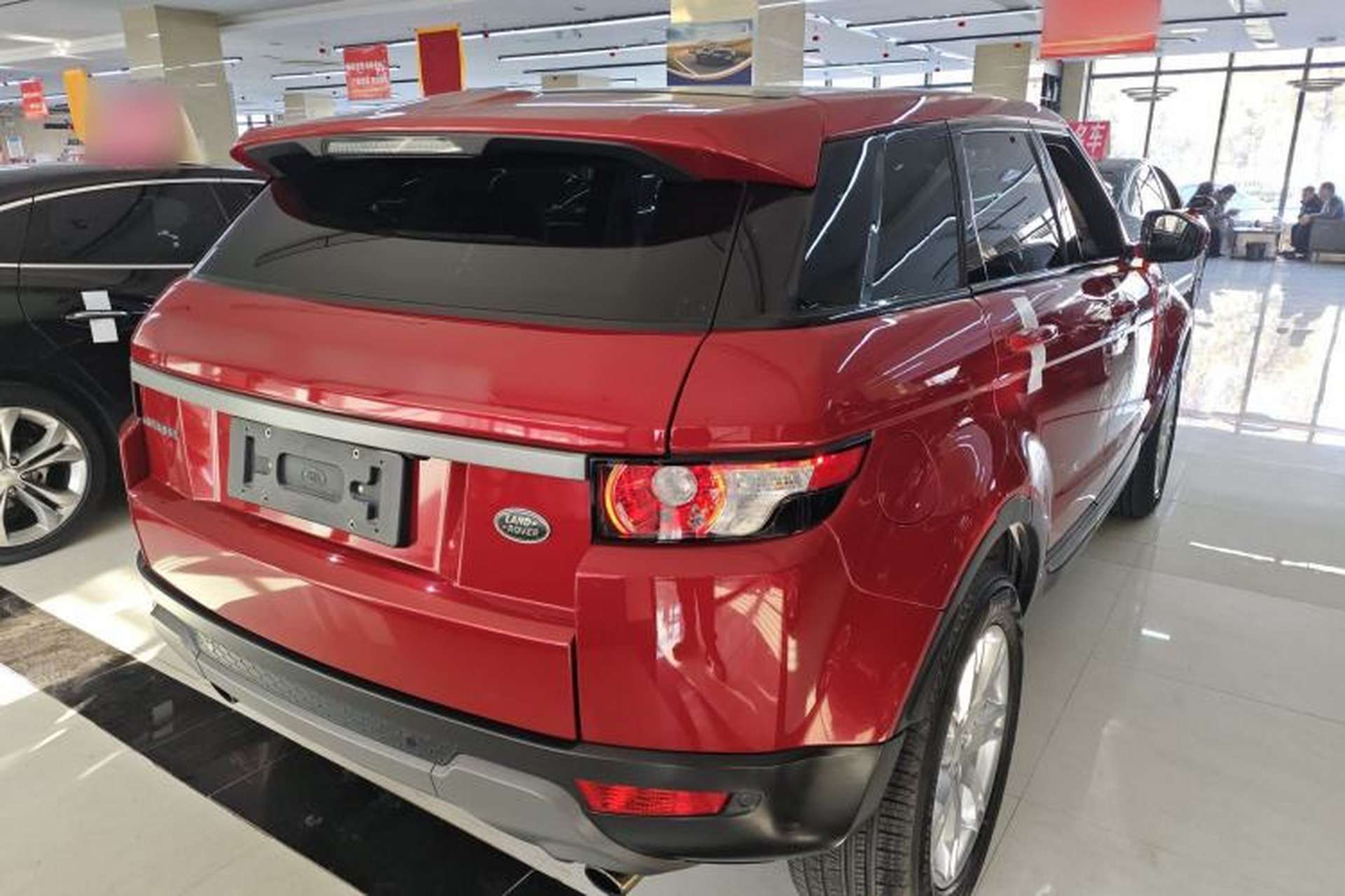 Used Land Rover Range Evoque 2014 2.0T 5-Door Luxury Edition Rear Right 45 Deg