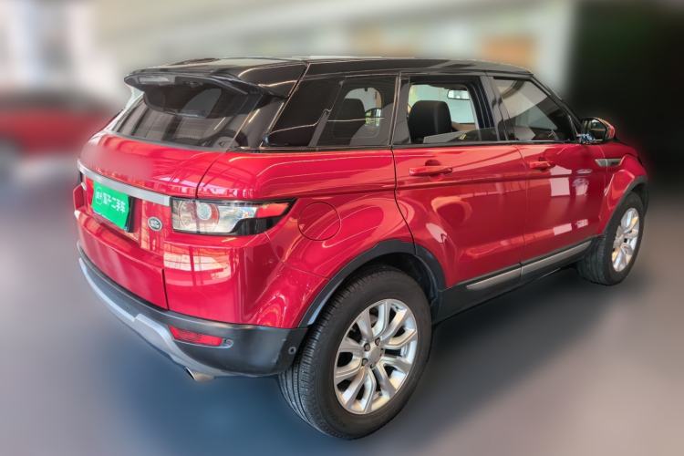 Used Land Rover Range Evoque 2014 2.0T 5-Door Luxury Edition Rear Right 45 Deg