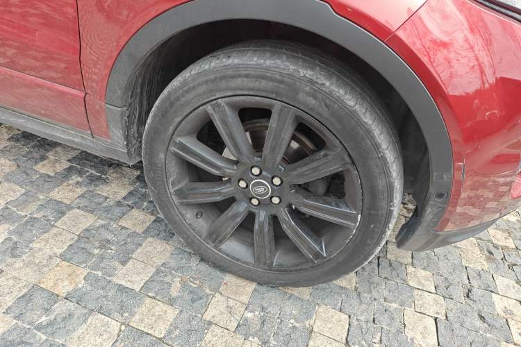Used Land Rover Range Evoque 2014 2.0T 5-Door Christmas Limited Edition Right Front Wheel Hub