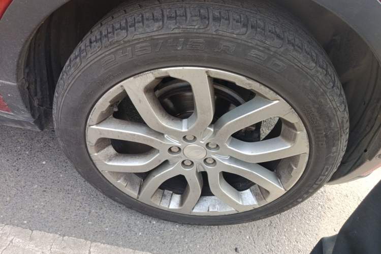 Used Land Rover Range Evoque 2014 2.0T 5-Door Ignite Edition Right Front Wheel Hub