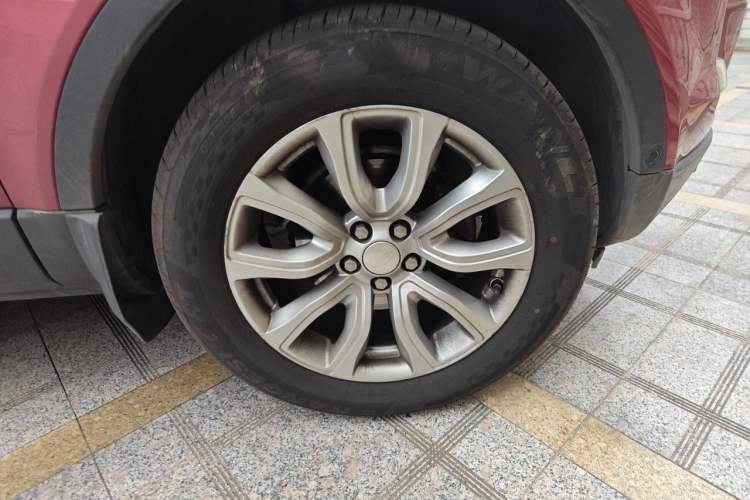 Used Land Rover Range Evoque 2014 2.0T 5-Door YAOZHEN Edition Right Front Wheel Hub