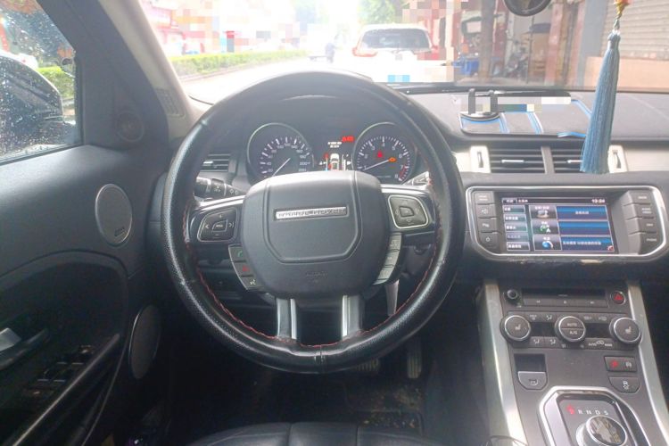 Used Land Rover Range Evoque 2014 2.0T 5-Door Luxury Edition Steering Wheel